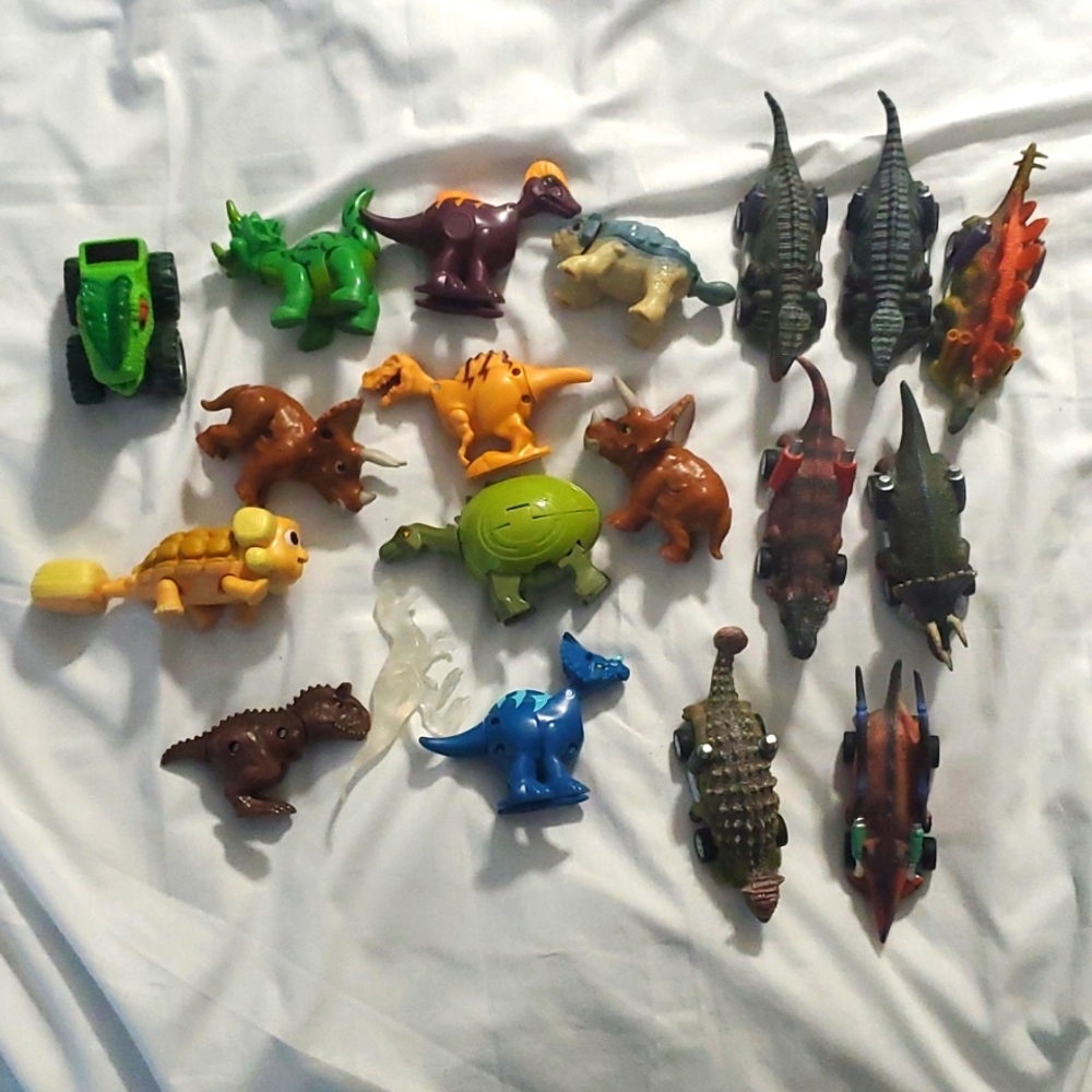 : 19pc mix lot of Pull Back Cars Dino Toy Dinosaur go cart Kids action figures
